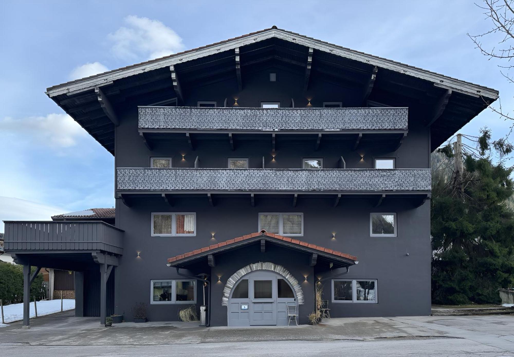 Two Brothers Inn 페르티사우 외부 사진