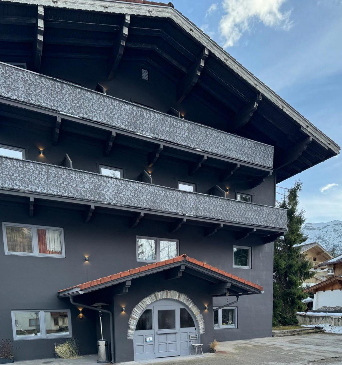Two Brothers Inn 페르티사우 외부 사진